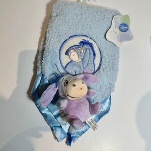 bnwt Disney baby snuggly blanket & toy